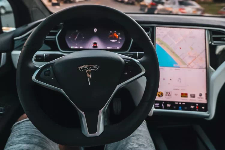 Conduite autonome dans une Tesla
