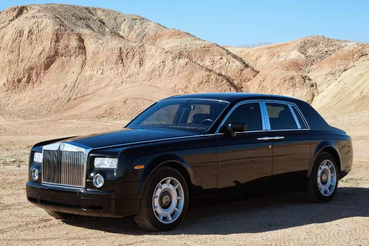 Rolls-Royce Phantom dans le désert