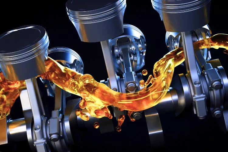 Huile en train de lubrifier un moteur