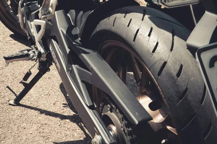 Roue arrière de moto