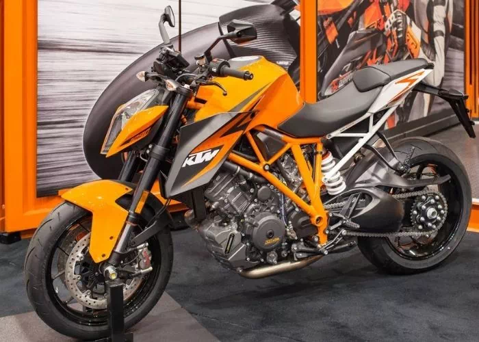 Moto KTM orange