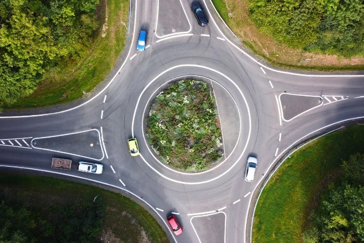 Carrefours à sens giratoire