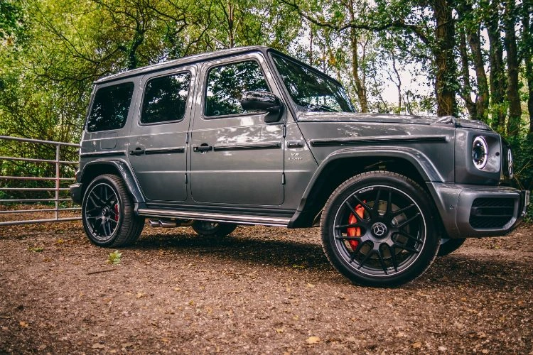 Mercedes grise classe G