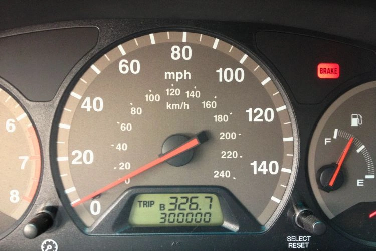 Voiture ayant 300 000 km au compteur