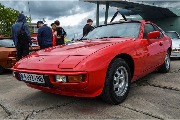 Porsche 924