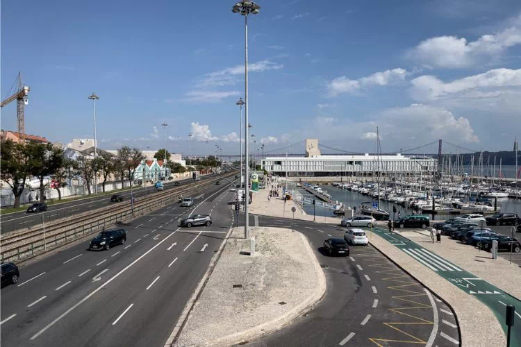 Route Portuguaise à plusieurs sens