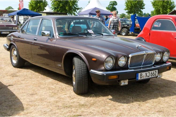 Jaguar XJ
