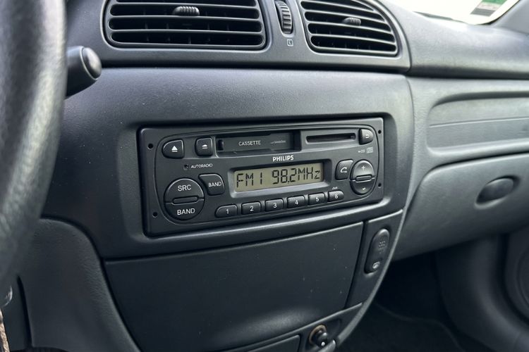 Autoradio de Renault Mégane 1