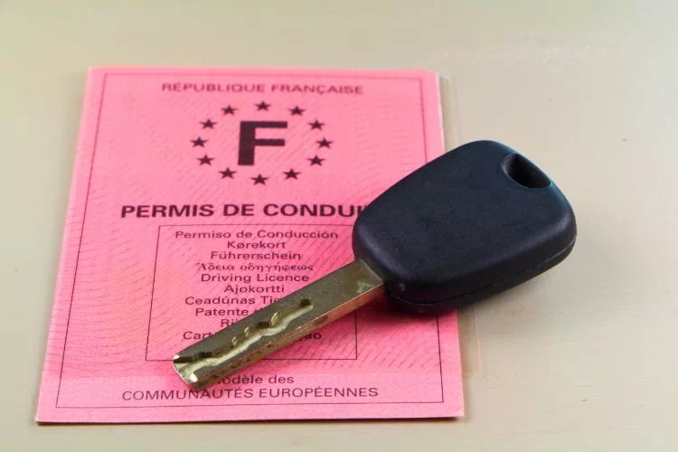 Permis de conduire français