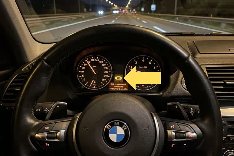 Voyant FAP allumé sur le tableau de bord d'une BMW